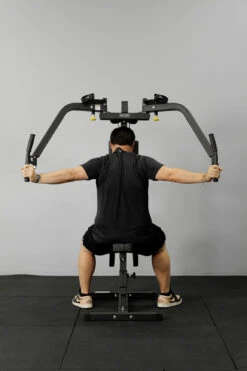 Body Iron Pec Dec & Rear Delt Machine -World Fitness 7. Body Iron Pec Dec Rear Delt Machine