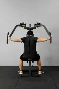 Body Iron Pec Dec & Rear Delt Machine -World Fitness 9. Body Iron Pec Dec Rear Delt Machine