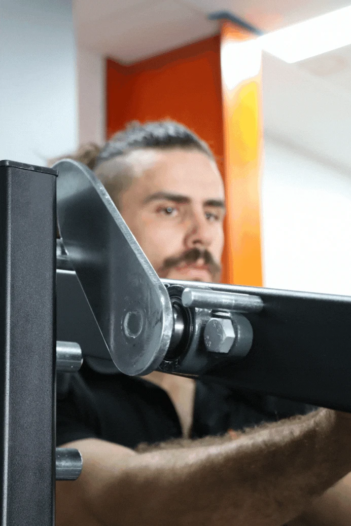 Body Iron Commercial Pendulum Squat Machine 13 Body Iron Commercial Pendulum Squat Machine - Image 12